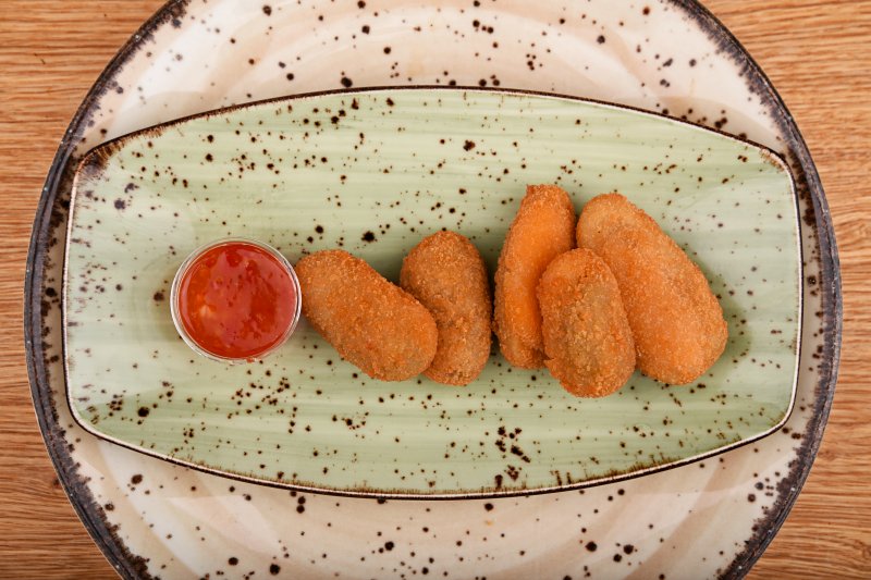 Jalapeno paprika cheddar sajttal töltve