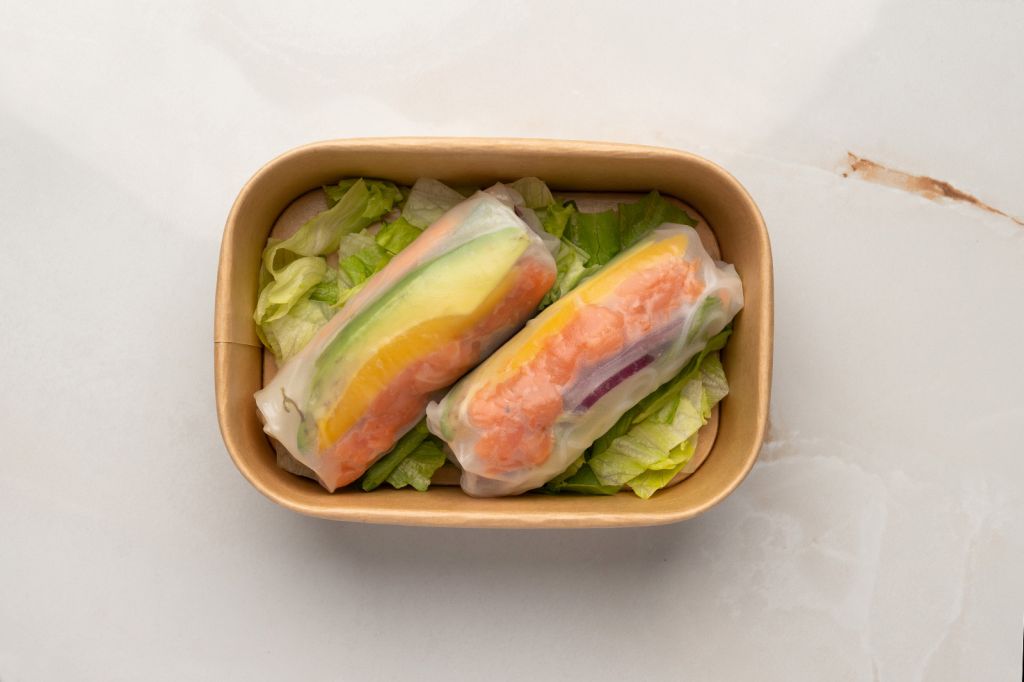 Smoked salmon-mango Roll