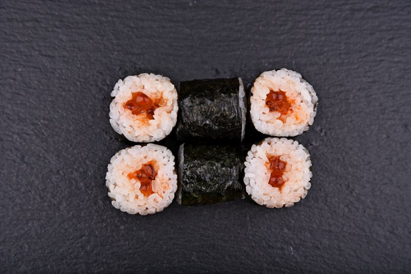 Lazackaviár maki